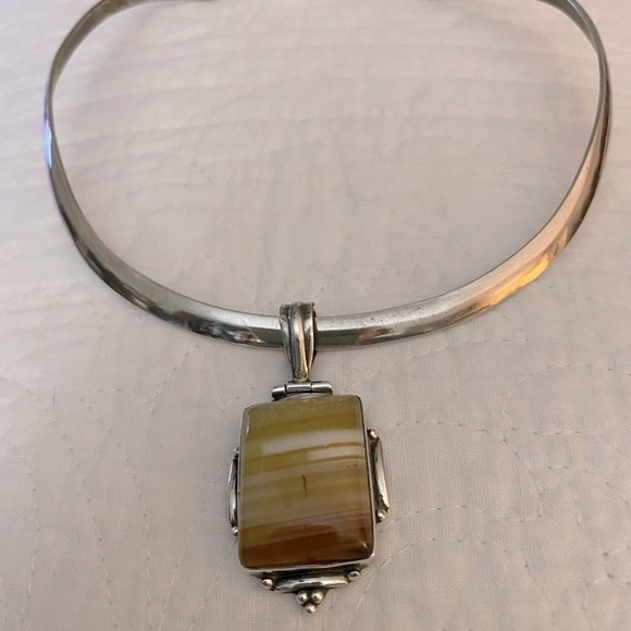 Agate and sterling pendant/ CLOSEOUT - Picture 2 of 4